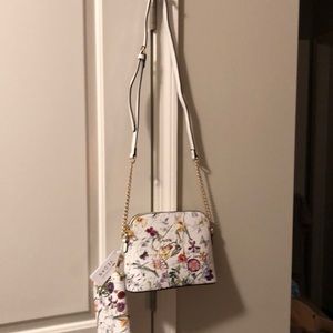 NWT small white with flowered print purse!